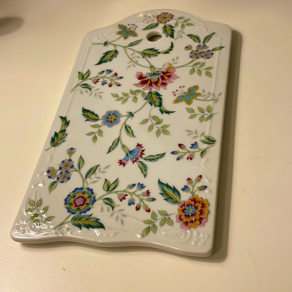 Andrea By Sadek Cheese Cutting Board Floral Design